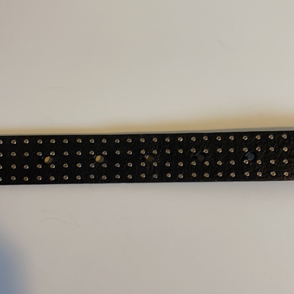 ✨NEW✨GUESS BLACK LEATHER STUDS. EARLY 2000's item - Picture 5 of 14